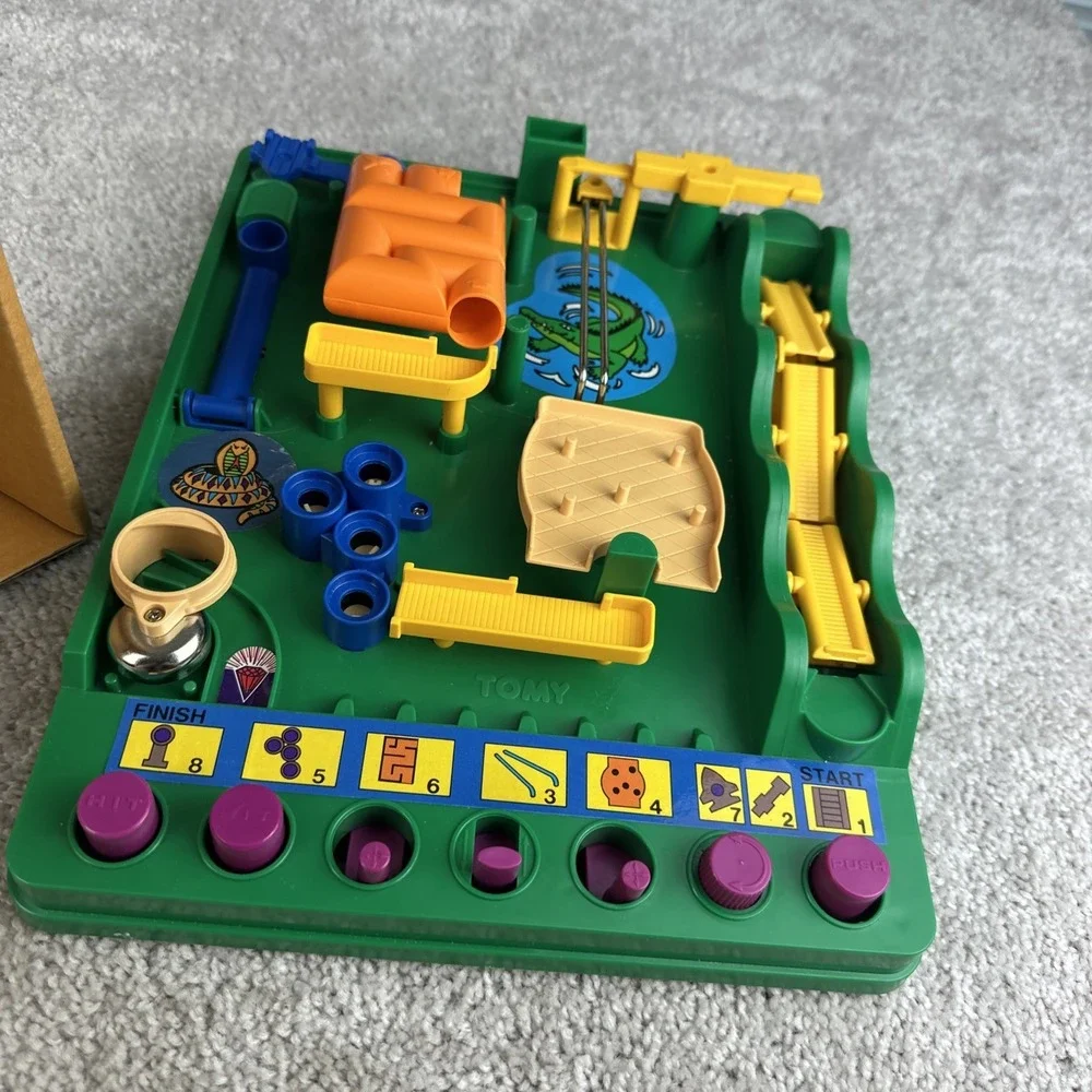 INCOMPLETE 1991‎ Snafu Tomy Screwball Scramble Run Yourself Ragged Marble Maze